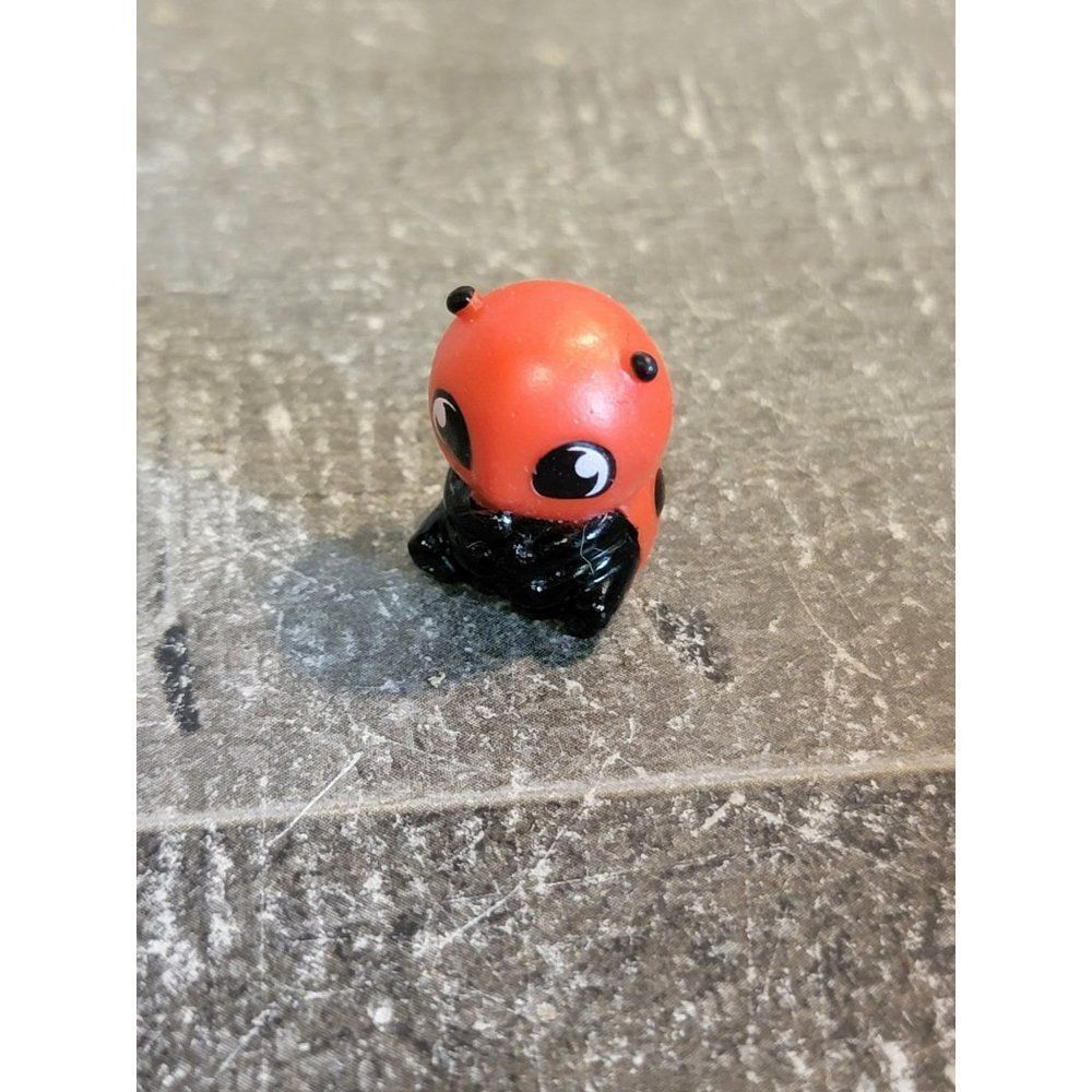 Miniature red ladybug toy figure doll accessory pet‎